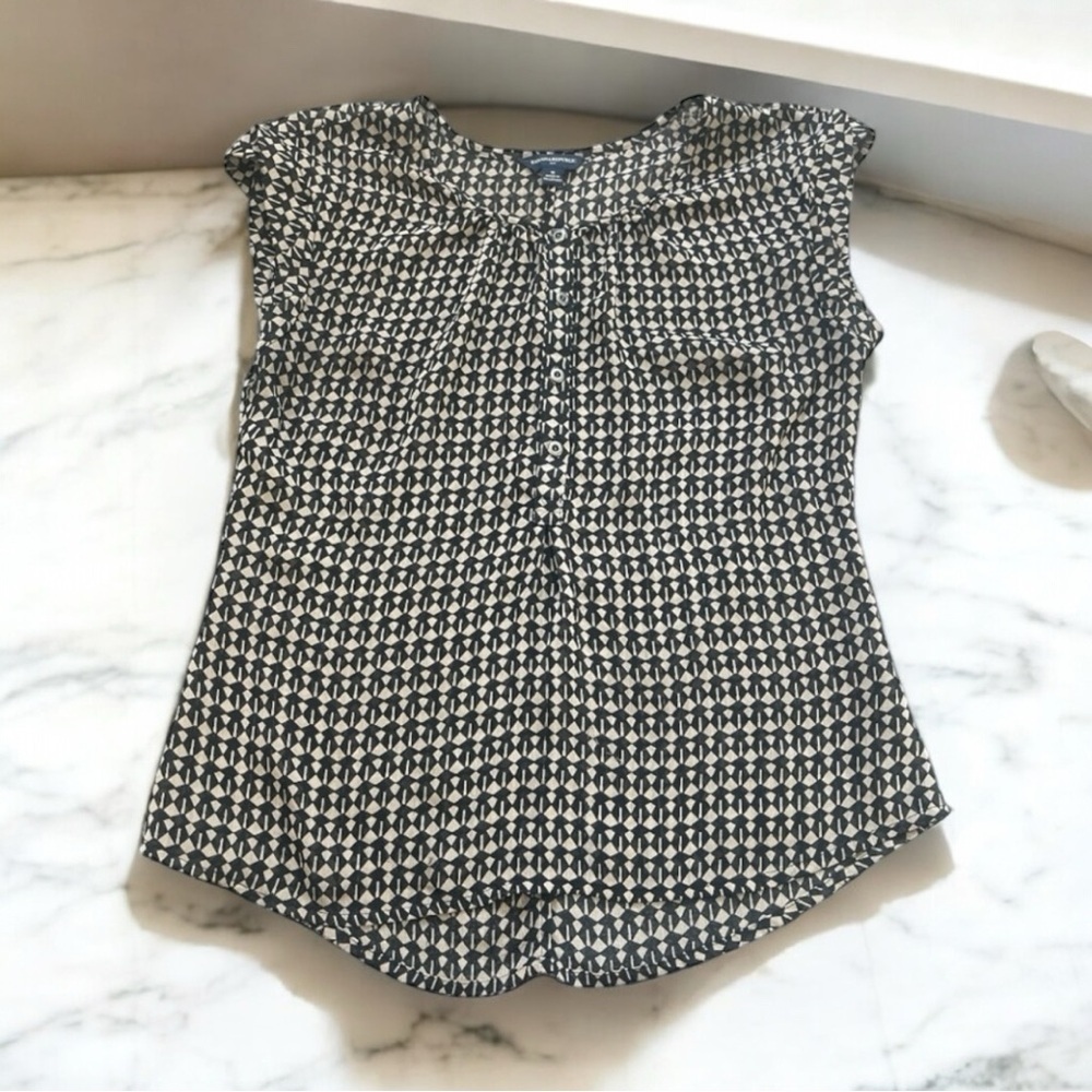 Stylish Black and White Women's Top